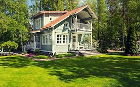 Villa Kesätie - Lakeside Paradise